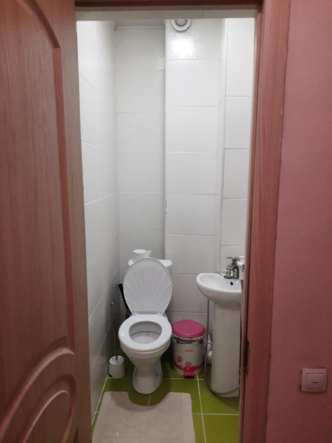 Diplomat Apartments Bishkek Esterno foto