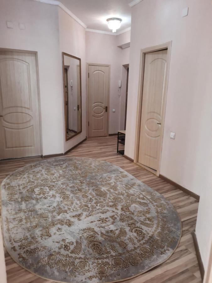 Diplomat Apartments Bishkek Esterno foto