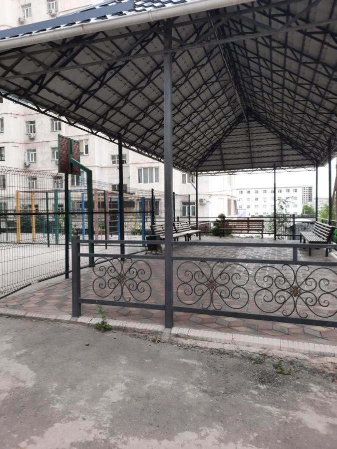 Diplomat Apartments Bishkek Esterno foto